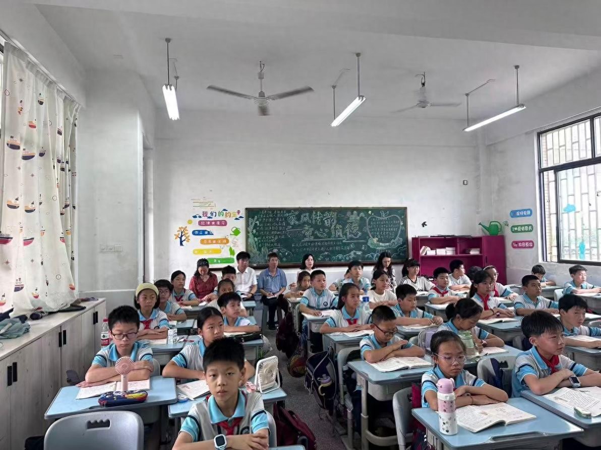 珠晖区上托小学开展“规范与质量双提升”教学指导专项行动